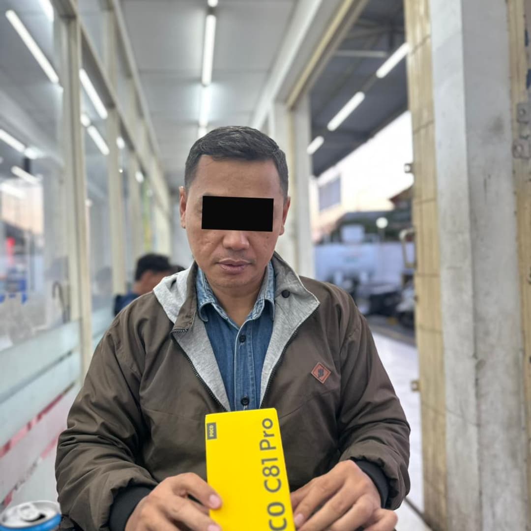 Foto pembeli Pembeli Arah Ponsel