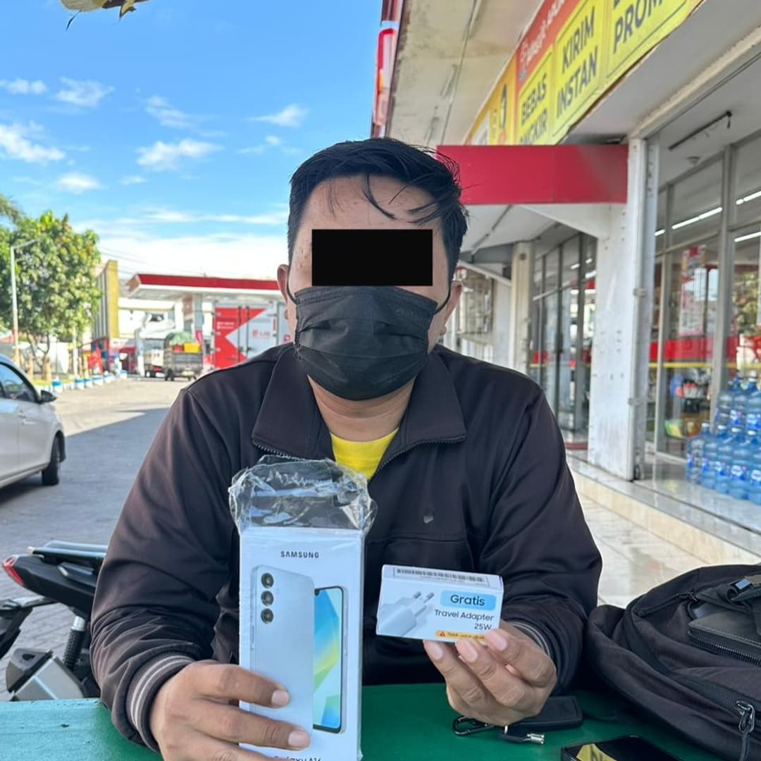 Foto pembeli Pembeli Arah Ponsel
